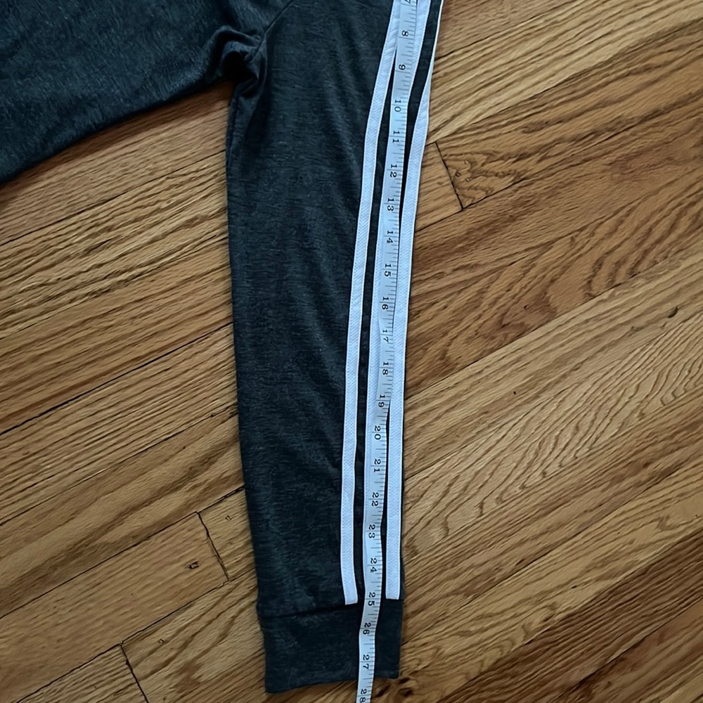 Adidas Women’s 3S PES Hoody medium - Picture 12 of 15
